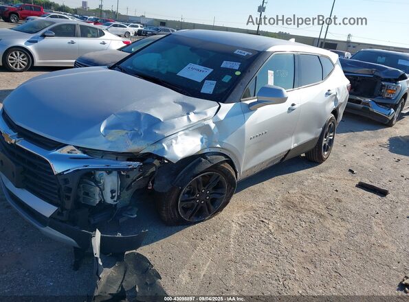 3GNKBCRS0MS576332 2021 CHEVROLET BLAZER Silver Widok z przodu