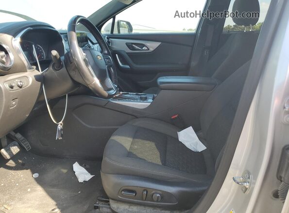 3GNKBHRS9MS502825 2021 CHEVROLET BLAZER Серебряный Вид салона спереди