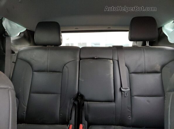 3GNKBJRS3LS568650 2020 CHEVROLET BLAZER Black Rear seats view