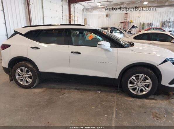 3GNKBJRS3LS633402 2020 CHEVROLET BLAZER White Rear interior view
