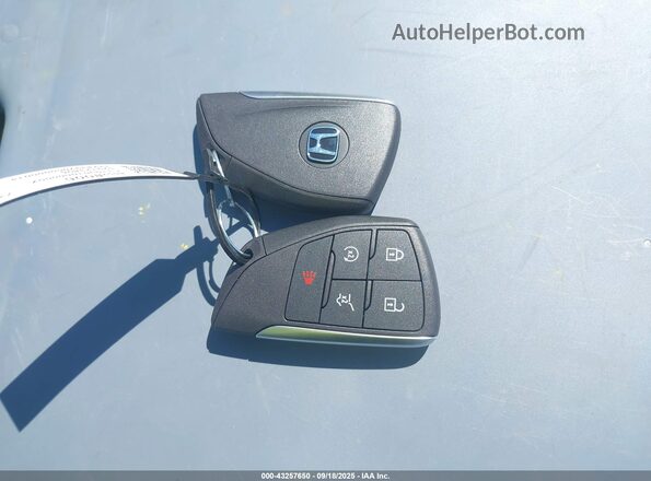 3GPKHZRJ7SS504735 2025 HONDA PROLOGUE Light Blue წინა პანელის ხედი