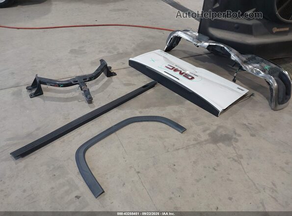 3GTP9BEK1LG132159 2020 GMC SIERRA White Սարքավորումների վահանակի տեսք