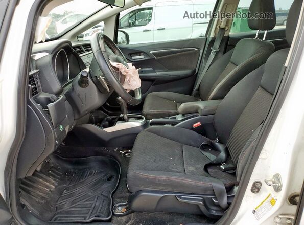 3HGGK5H60JM716847 2018 HONDA FIT Белый 