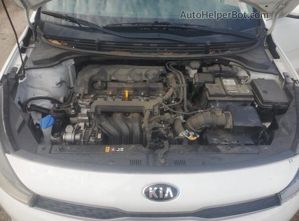 3KPA24AD0LE314251 2020 KIA RIO Белый Вид задней части салона