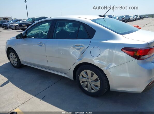 3KPA24AD1LE313254 2020 KIA RIO Silver Rear interior view