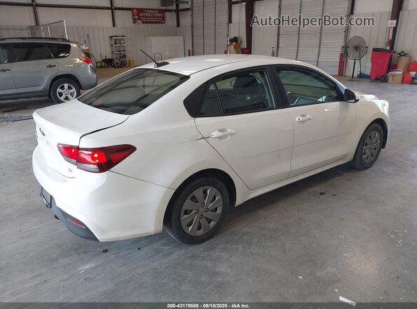 3KPA24AD1LE320883 2020 KIA RIO Белый Задняя правая четверть