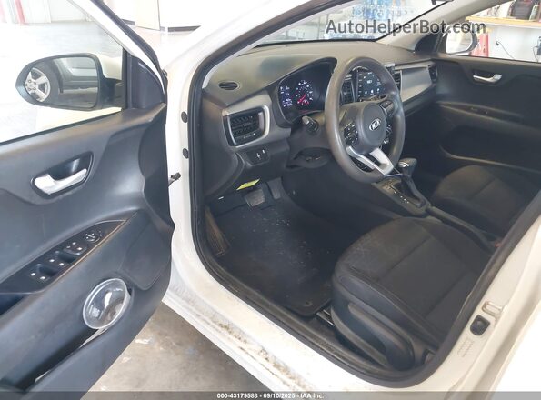 3KPA24AD1LE320883 2020 KIA RIO Белый 