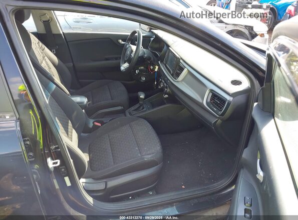 3KPA24AD2LE330189 2020 KIA RIO Black Vista interior delantera