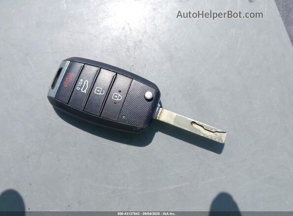 3KPA24AD2LE333447 2020 KIA RIO Gray Vista del salpicadero