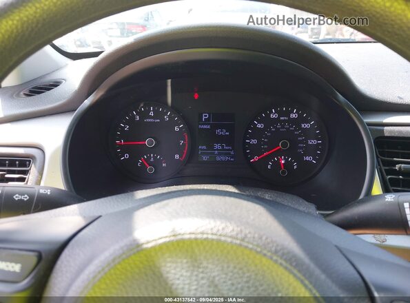 3KPA24AD2LE333447 2020 KIA RIO Gray Vista de los asientos traseros