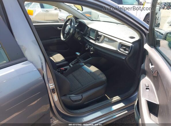 3KPA24AD2LE333447 2020 KIA RIO Gray Vista interior delantera