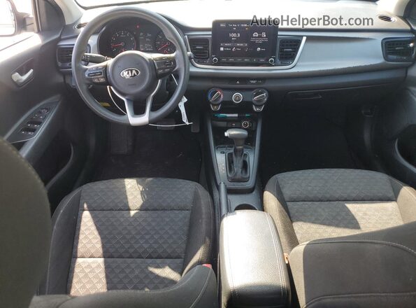 3KPA24AD2ME404874 2021 KIA RIO Silver Առջևի վահանակի տեսք