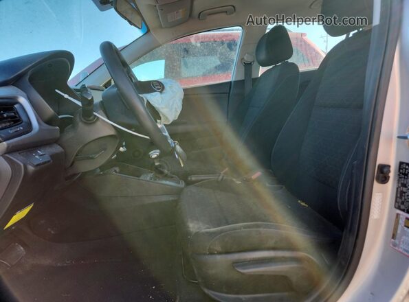 3KPA24AD3LE337510 2020 KIA RIO Silver Вид салону спереду