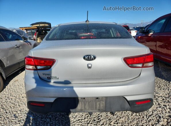 3KPA24AD3LE337510 2020 KIA RIO Silver Вид ззаду