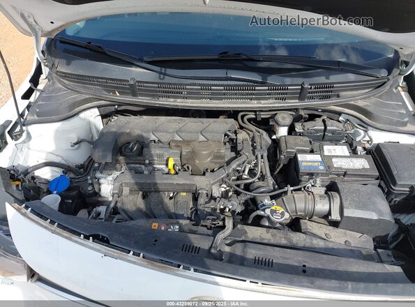 3KPA24AD3ME387874 2021 KIA RIO Белый Вид сзади