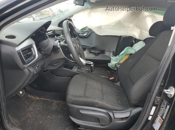 3KPA24AD4LE256130 2020 KIA RIO Черный Вид салона спереди