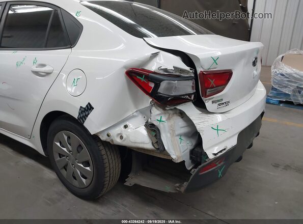 3KPA24AD4LE274725 2020 KIA RIO White Front view