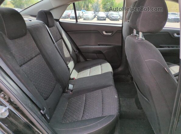 3KPA24AD4LE343882 2020 KIA RIO Black Rear seats view