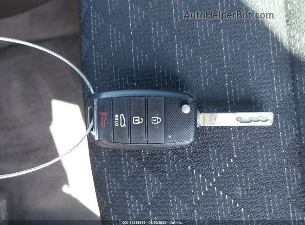 3KPA24AD5ME423063 2021 KIA RIO White წინა პანელის ხედი