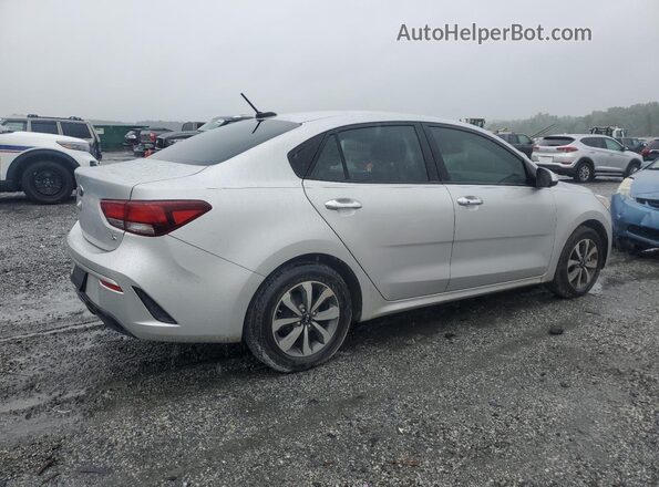 3KPA24AD6ME408281 2021 KIA RIO Silver Rear right