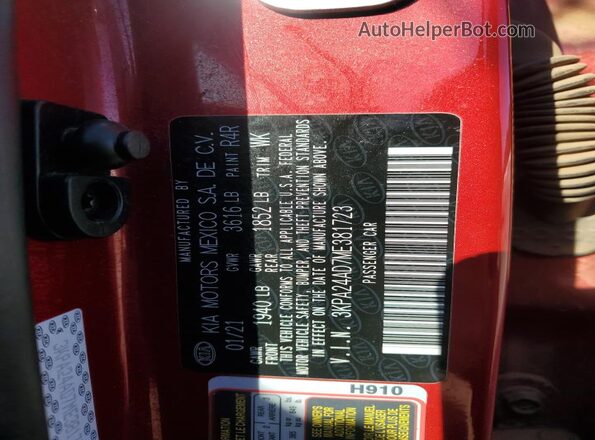3KPA24AD7ME381723 2021 KIA RIO Red Вид підкапотного простору
