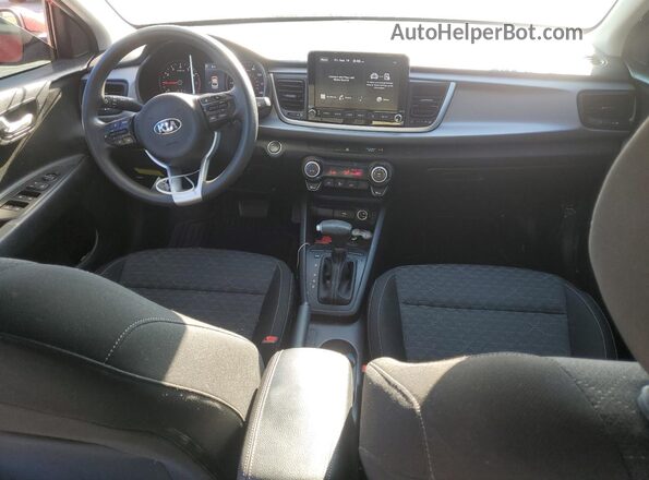 3KPA24AD7ME381723 2021 KIA RIO Red Вид панелі приладів