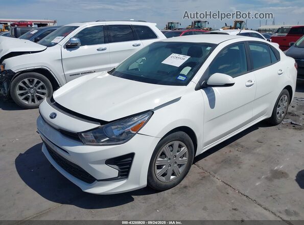 3KPA24AD7ME393726 2021 KIA RIO Белый Передняя левая четверть