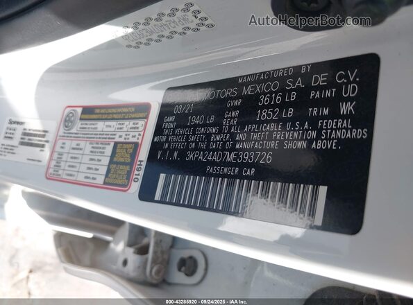 3KPA24AD7ME393726 2021 KIA RIO Белый Вид подкапотного пространства