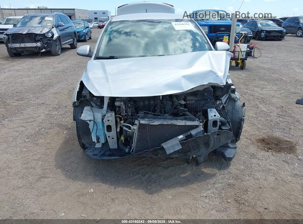 3KPA24AD8LE358773 2020 KIA RIO Серебряный Вид спереди