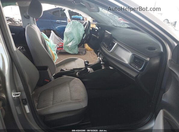 3KPA24AD8PE582230 2023 KIA RIO Silver Вид салону спереду