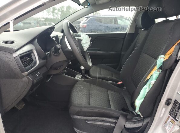 3KPA24AD9LE286451 2020 KIA RIO Silver Vista interior delantera