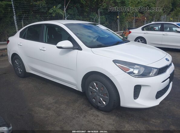 3KPA24AD9LE320095 2020 KIA RIO Белый Вид задней части салона