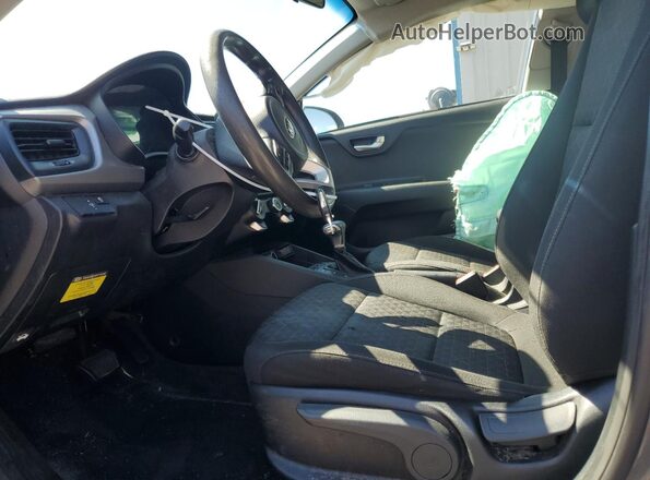 3KPA24AD9LE349645 2020 KIA RIO Charcoal Vista interior delantera