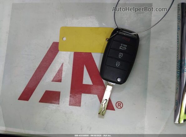 3KPA24AD9LE354652 2020 KIA RIO Blue Vista del salpicadero