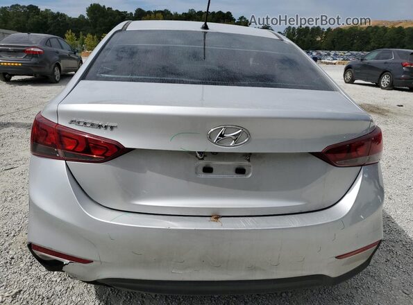 3KPC24A32JE009010 2018 HYUNDAI ACCENT Silver 