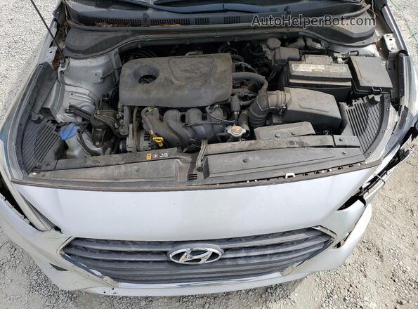 3KPC24A32JE009010 2018 HYUNDAI ACCENT Silver 