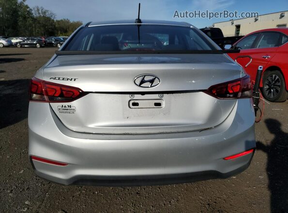 3KPC24A3XJE017405 2018 HYUNDAI ACCENT Silver 