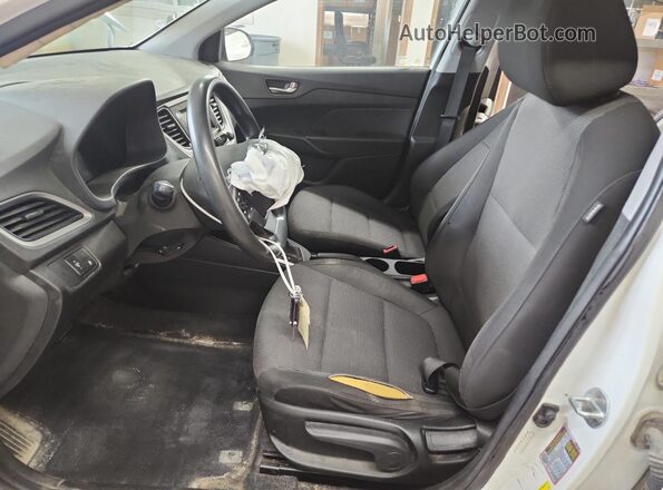 3KPC24A60LE092787 2020 HYUNDAI ACCENT White Widok wnętrza z przodu