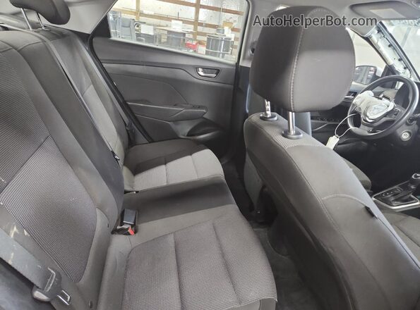 3KPC24A60LE092787 2020 HYUNDAI ACCENT White Widok tylnych siedzeń