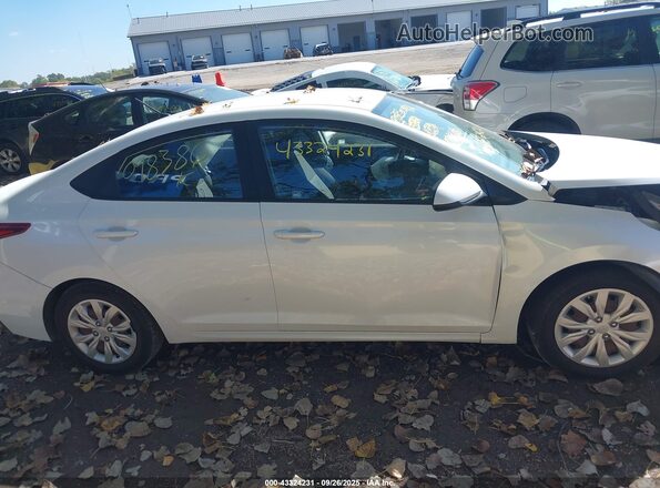 3KPC24A61LE098386 2020 HYUNDAI ACCENT White Вид задньої частини салону