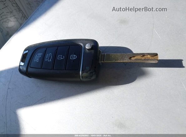 3KPC24A61LE108074 2020 HYUNDAI ACCENT Silver Vista del salpicadero