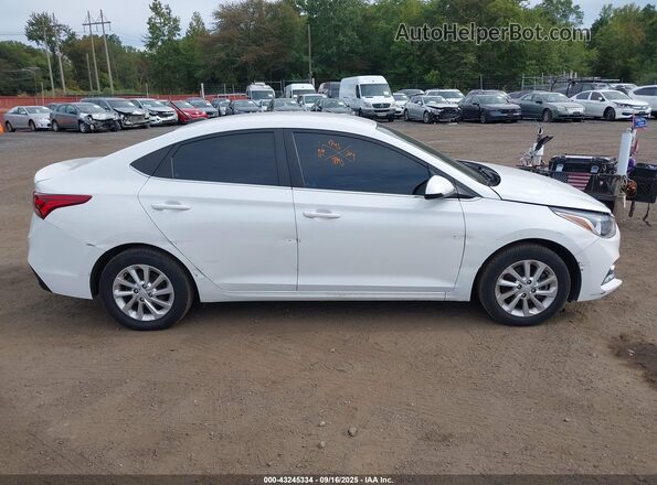3KPC24A61NE175938 2022 HYUNDAI ACCENT Белый Панорамный вид салона 360°