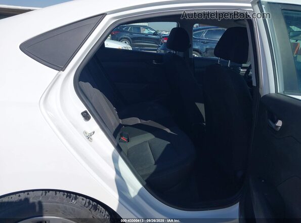 3KPC24A62ME130568 2021 HYUNDAI ACCENT White VIN կոդի պիտակի տեսք