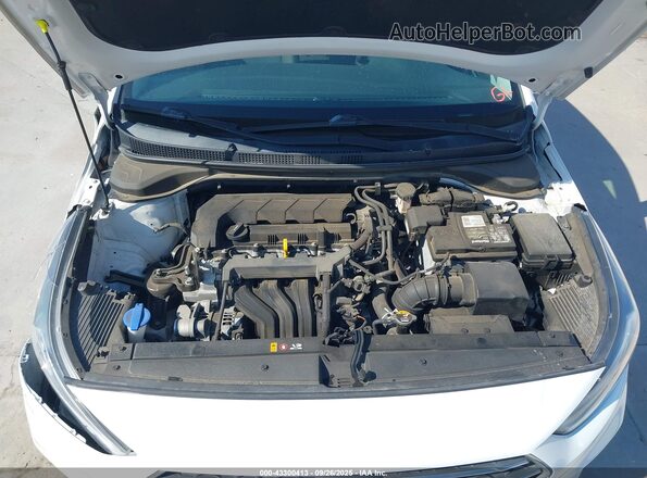 3KPC24A62ME130568 2021 HYUNDAI ACCENT White Հետևի տեսք