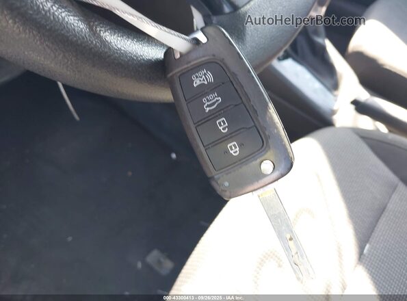 3KPC24A62ME130568 2021 HYUNDAI ACCENT White Առջևի վահանակի տեսք