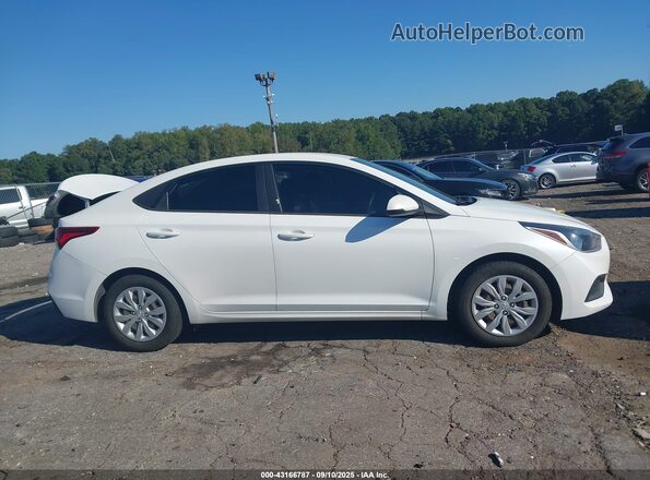 3KPC24A64LE118369 2020 HYUNDAI ACCENT White Widok wnętrza z tyłu