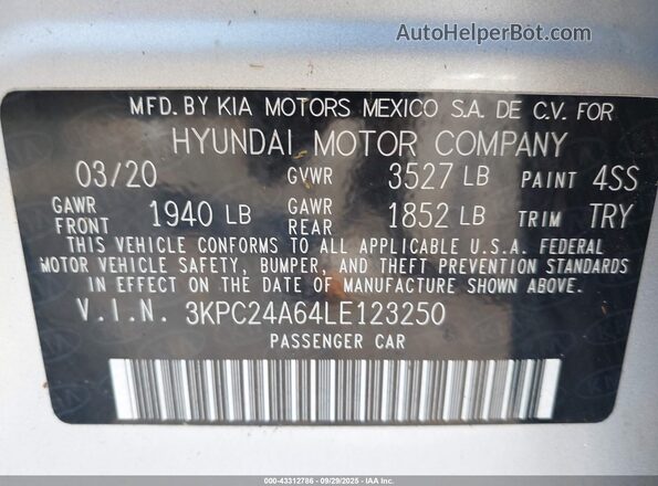 3KPC24A64LE123250 2020 HYUNDAI ACCENT Silver Widok komory silnika