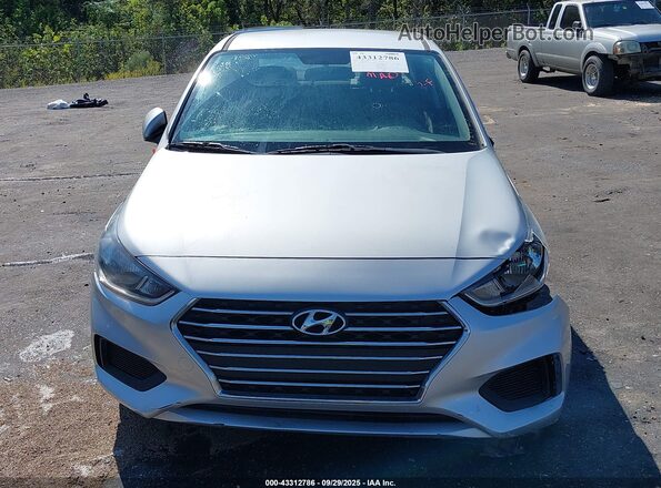 3KPC24A64LE123250 2020 HYUNDAI ACCENT Silver Widok wnętrza z tyłu