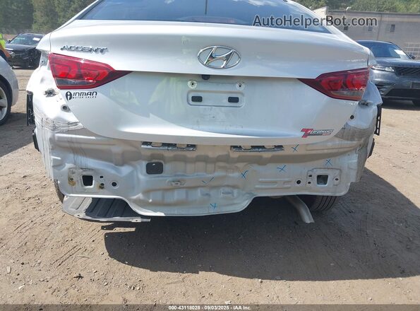 3KPC24A67LE112453 2020 HYUNDAI ACCENT Silver Vista frontal