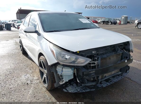 3KPC24A68LE098823 2020 HYUNDAI ACCENT White Front view